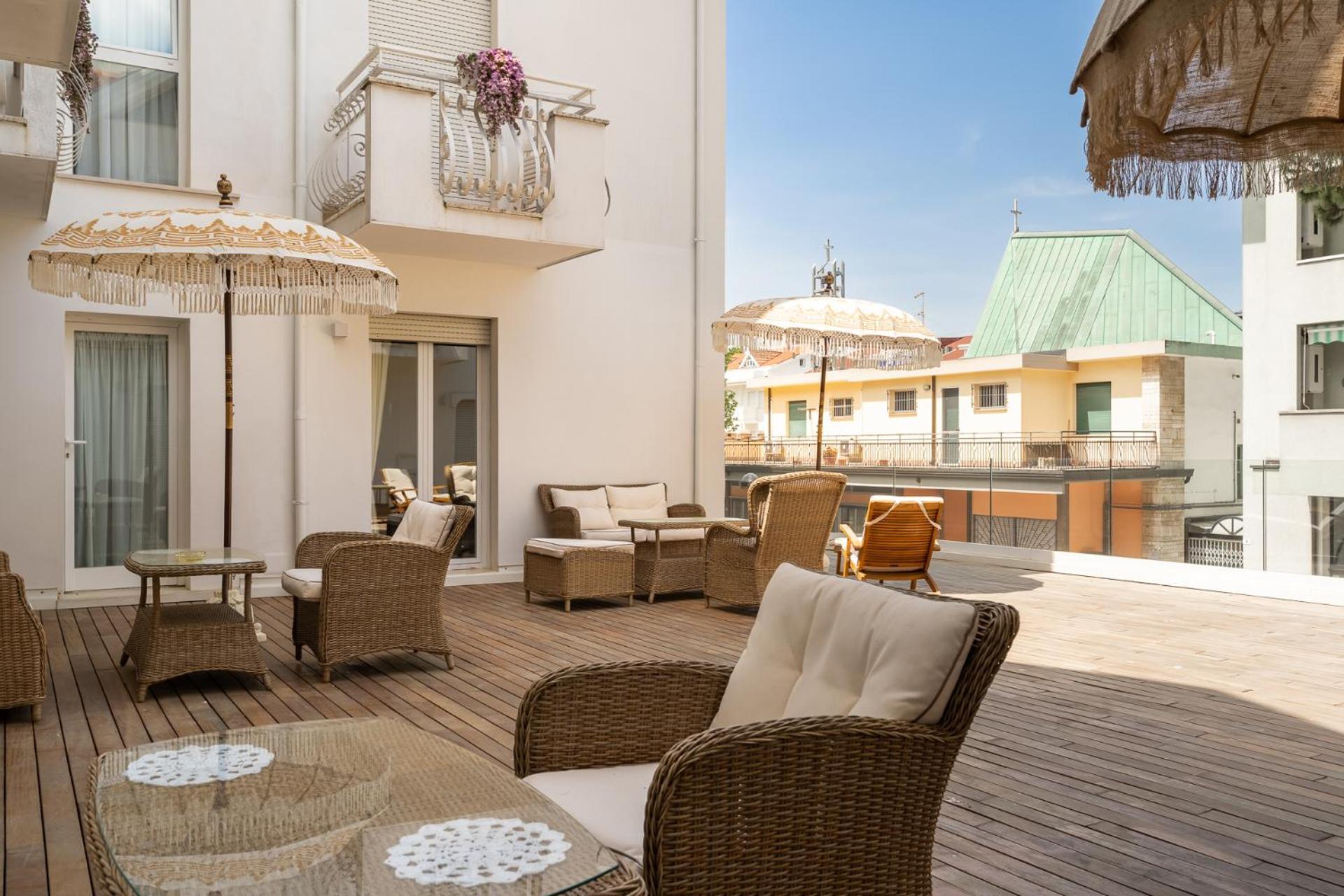 Hotel Estense กัตเตโออามาเร ภายนอก รูปภาพ