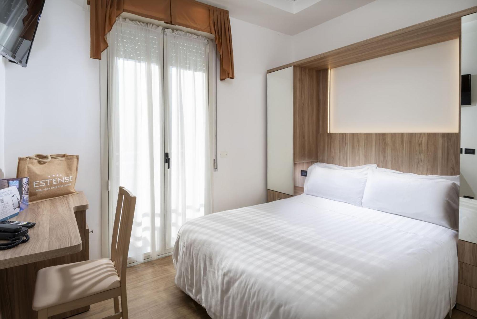 Hotel Estense กัตเตโออามาเร ภายนอก รูปภาพ
